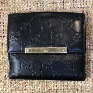 GUCCI GG Black Guccissima Bifold Wallet With Billfold & Coin Section